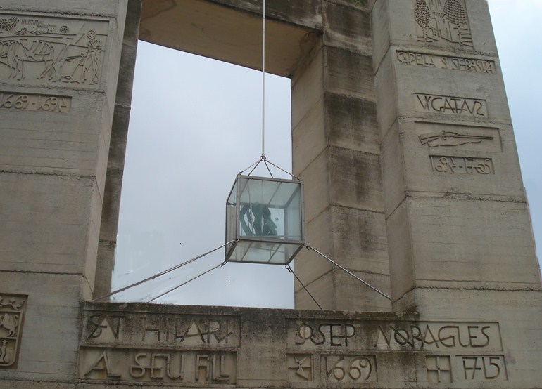 fotografia del monument al general Moragues en Sant Hilari